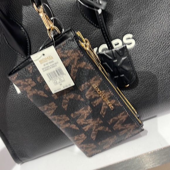 MICHAEL KORS LARGE DOUBLE ZIP WRISTLET WALLET BLACK MULTI - Picture 2 of 16